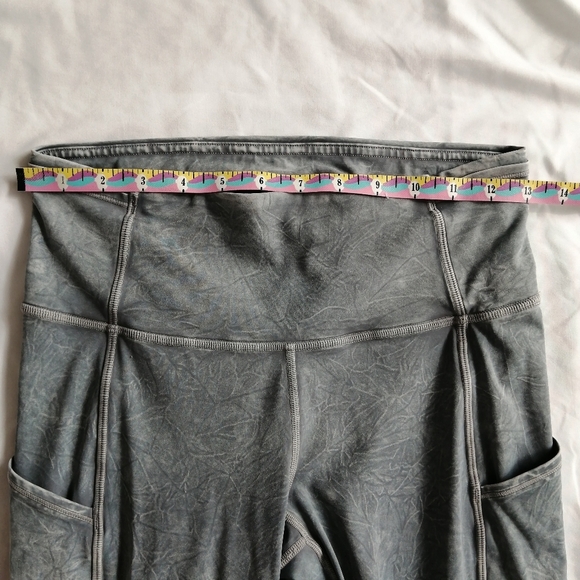 Lululemon Fast and Free High Rise Tight 25" Ice Dye Ice Wash Asphalt Grey 6 - Picture 14 of 16